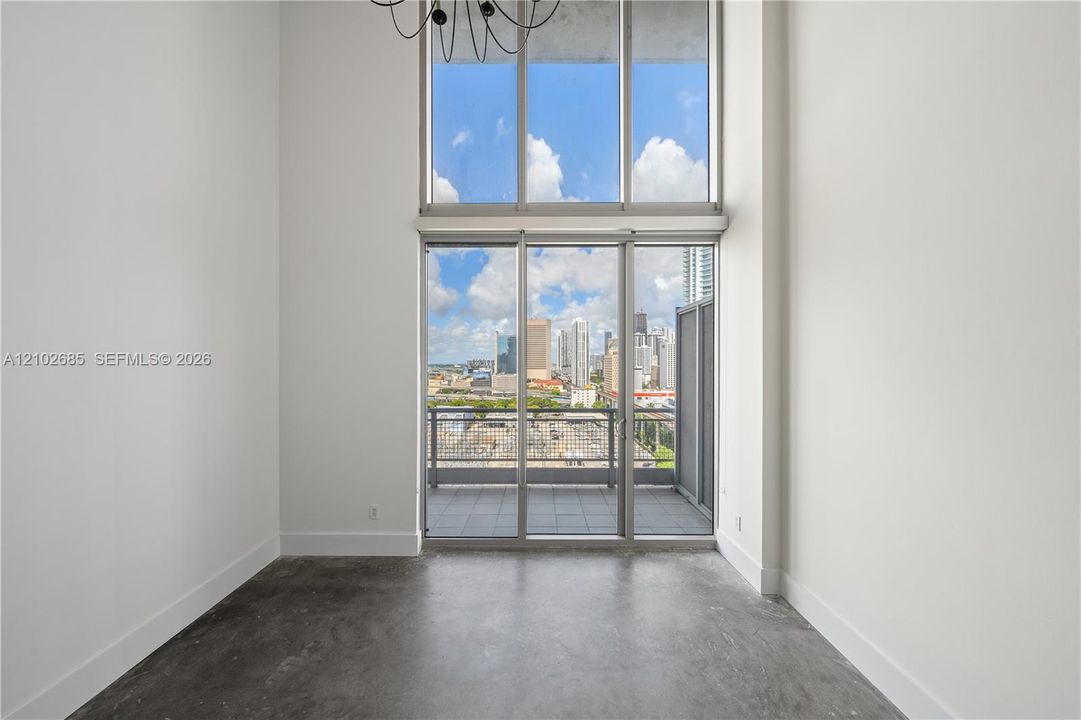 For Rent: $4,200 (2 beds, 2 baths, 1113 Square Feet)