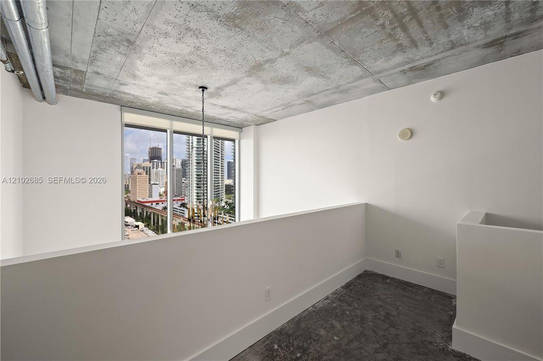 For Rent: $4,200 (2 beds, 2 baths, 1113 Square Feet)
