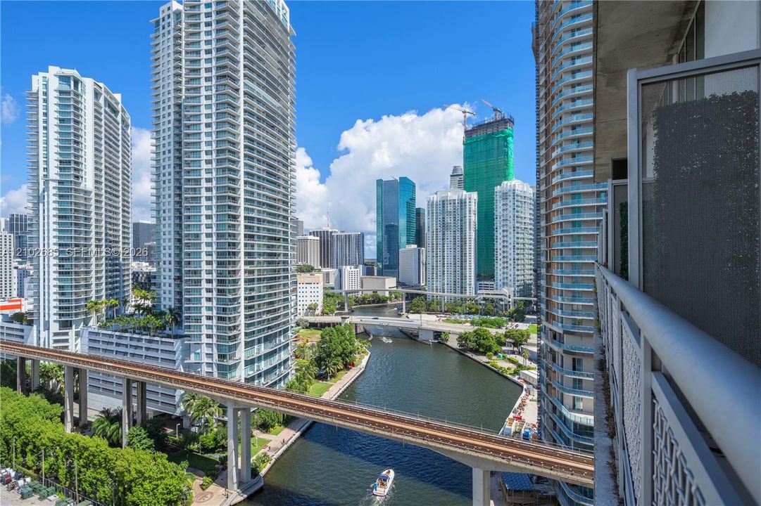For Rent: $4,200 (2 beds, 2 baths, 1113 Square Feet)