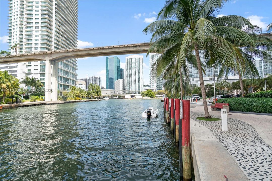 For Rent: $4,200 (2 beds, 2 baths, 1113 Square Feet)