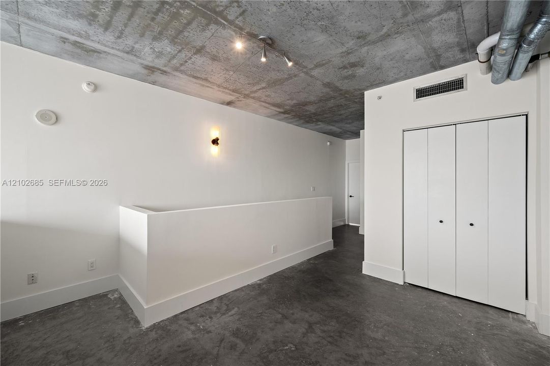 For Rent: $4,200 (2 beds, 2 baths, 1113 Square Feet)