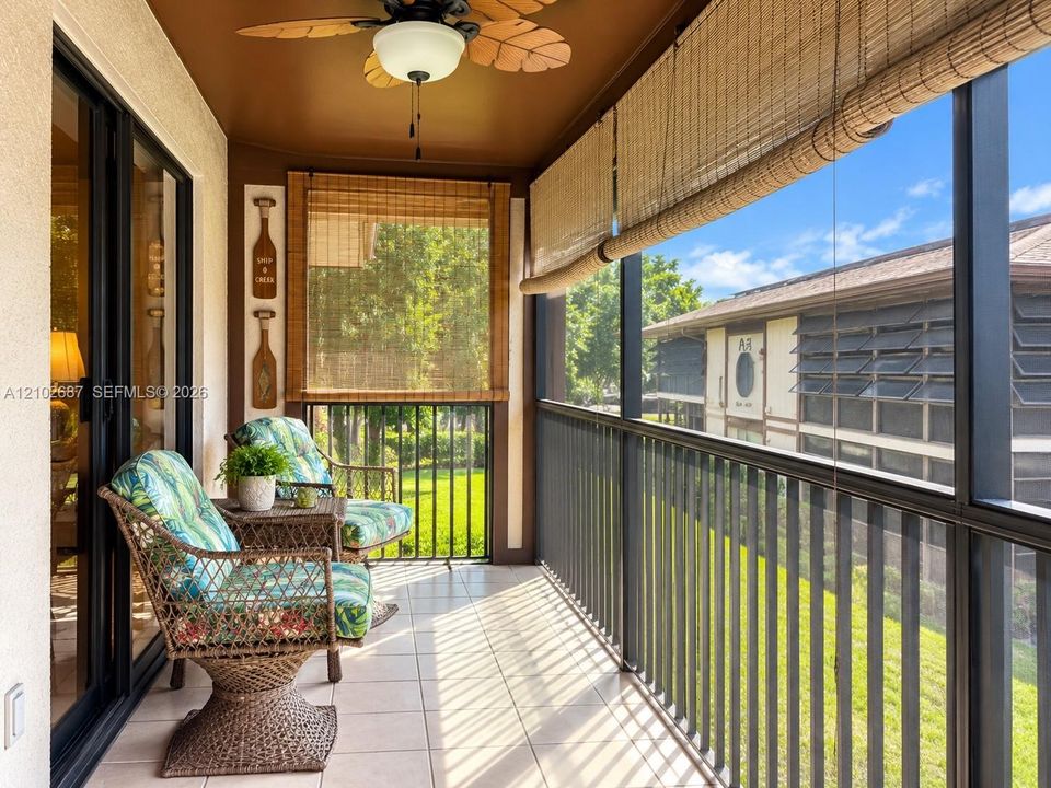 For Sale: $98,500 (1 beds, 1 baths, 827 Square Feet)