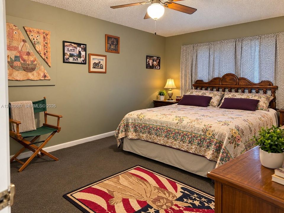 For Sale: $98,500 (1 beds, 1 baths, 827 Square Feet)