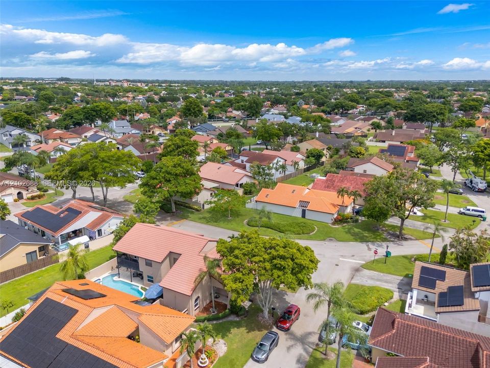 На продажу: $680,000 (4 спален, 3 ванн, 2690 Квадратных фут)