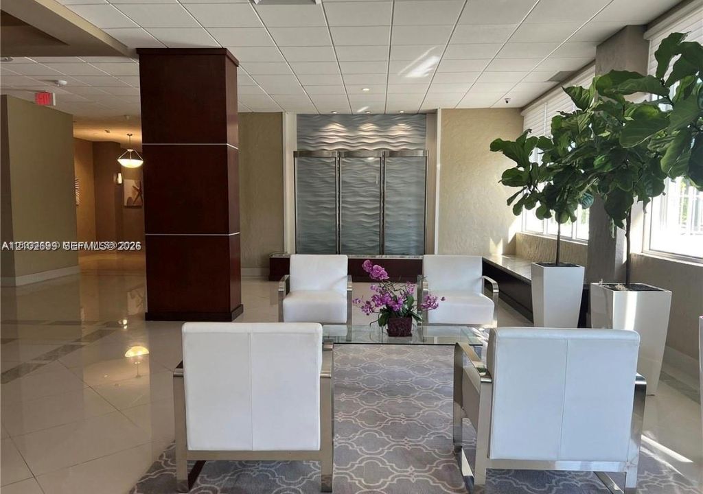 В аренду: $2,600 (1 спален, 1 ванн, 850 Квадратных фут)