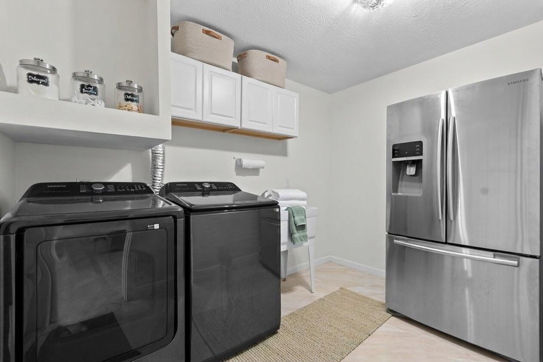 LANDRY ROOM