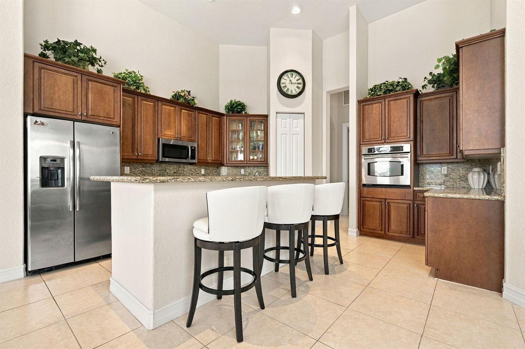 16-web-or-mls-11747-nw-69th-pl