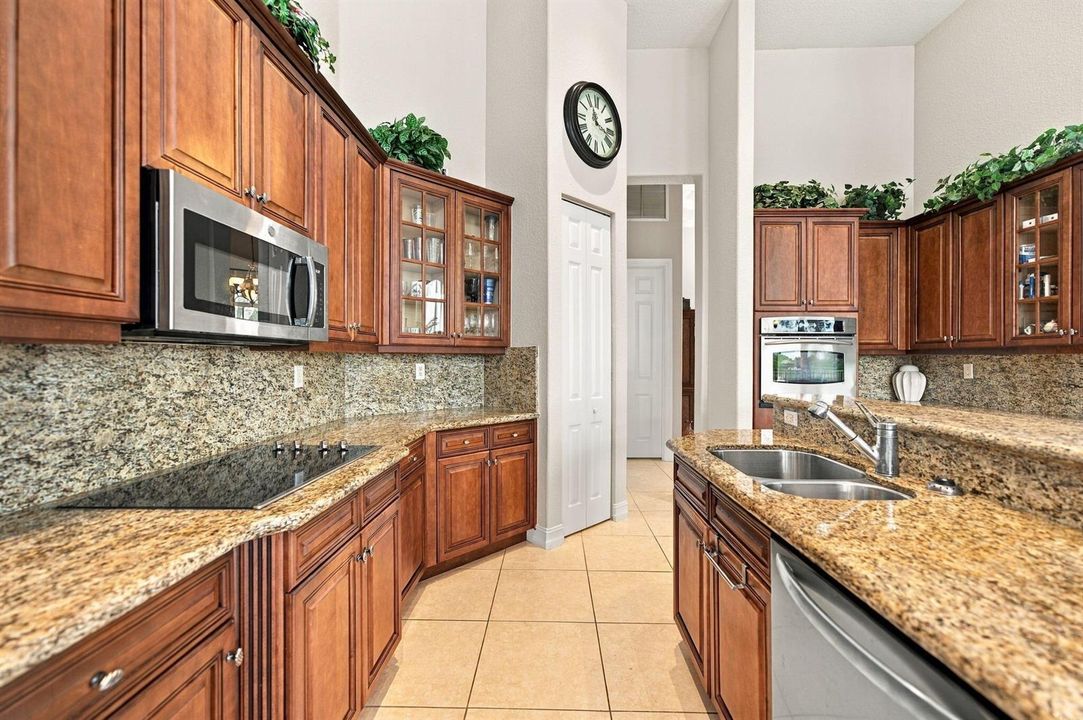 18-web-or-mls-11747-nw-69th-pl