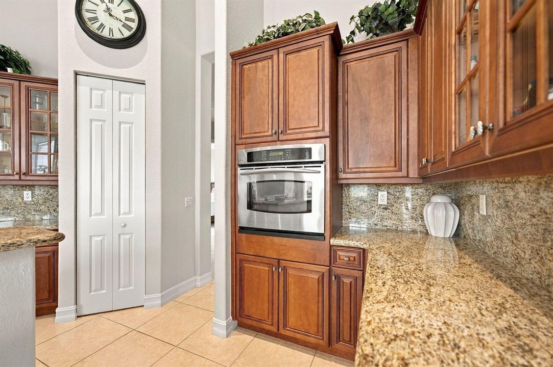19-web-or-mls-11747-nw-69th-pl
