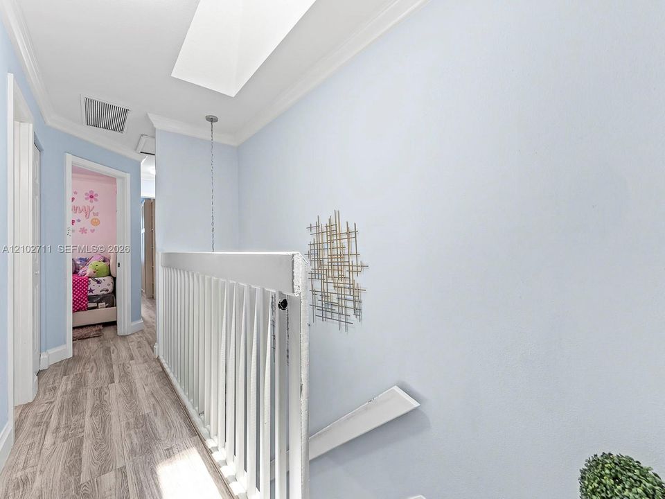 На продажу: $299,000 (3 спален, 2 ванн, 1300 Квадратных фут)