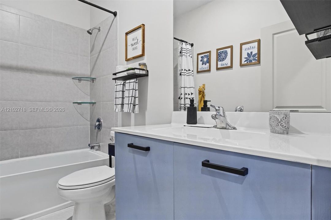 For Sale: $570,000 (3 beds, 2 baths, 1331 Square Feet)