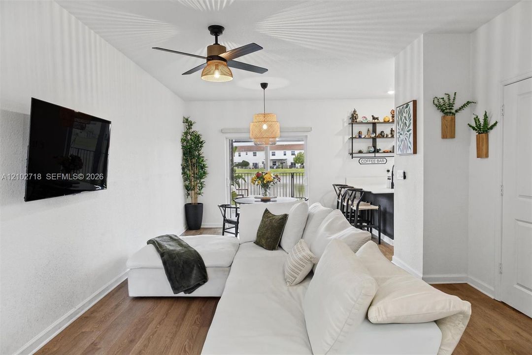 For Sale: $570,000 (3 beds, 2 baths, 1331 Square Feet)