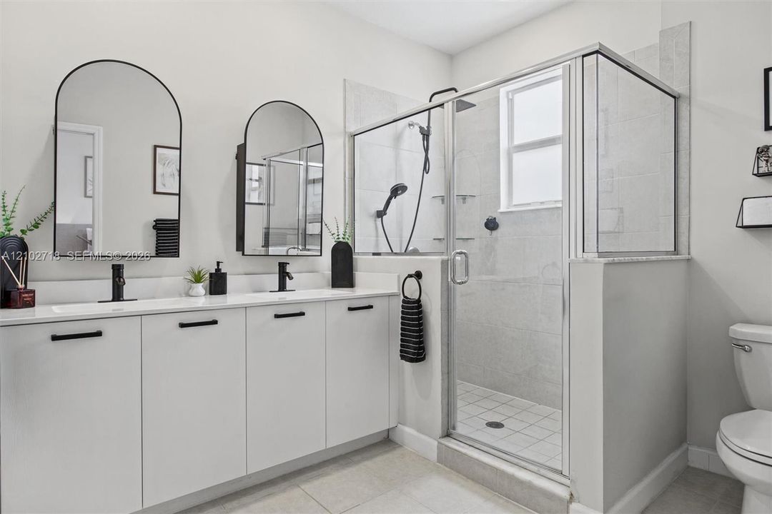For Sale: $570,000 (3 beds, 2 baths, 1331 Square Feet)