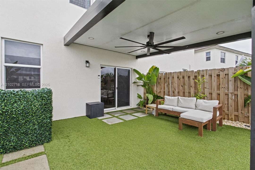 For Sale: $570,000 (3 beds, 2 baths, 1331 Square Feet)