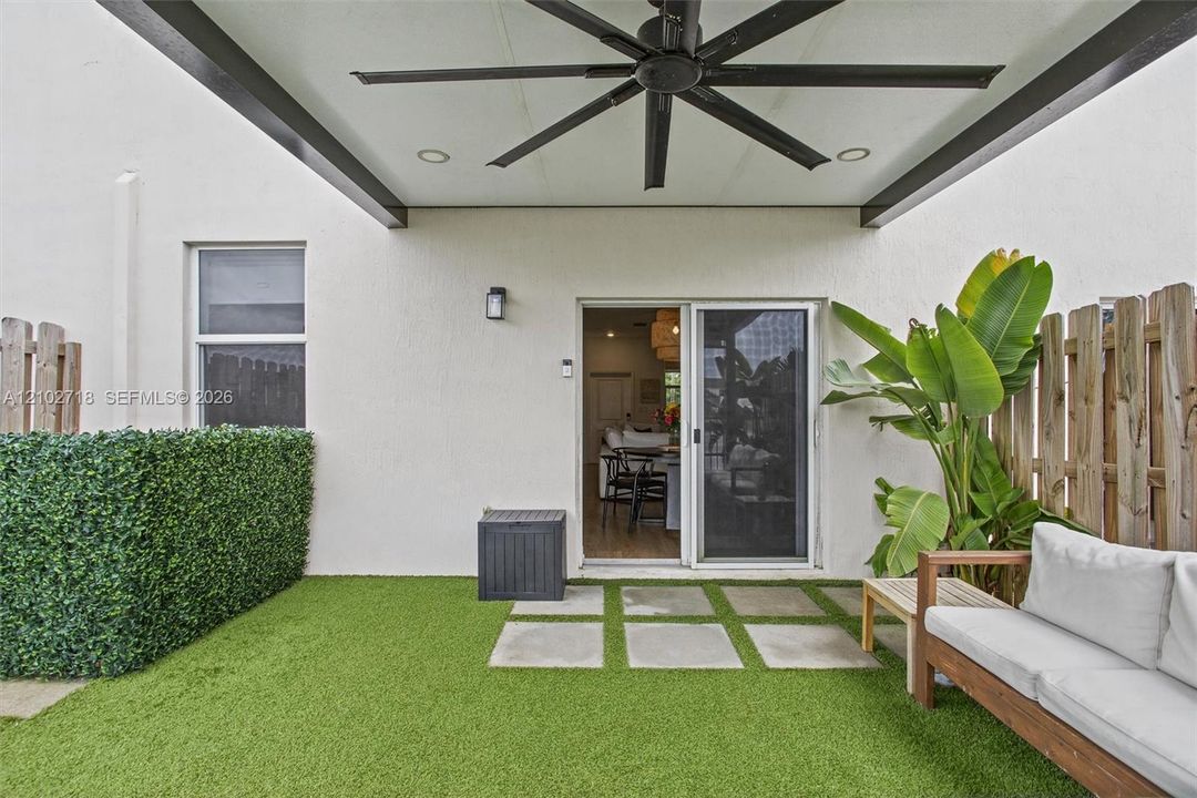 For Sale: $570,000 (3 beds, 2 baths, 1331 Square Feet)