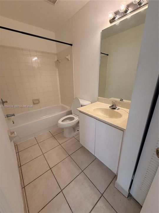En Venta: $330,000 (3 camas, 3 baños, 1280 Pies cuadrados)