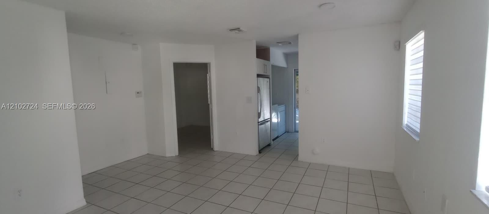 En Venta: $330,000 (3 camas, 3 baños, 1280 Pies cuadrados)