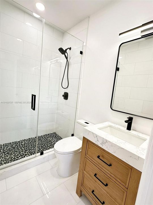 В аренду: $12,000 (5 спален, 4 ванн, 3500 Квадратных фут)