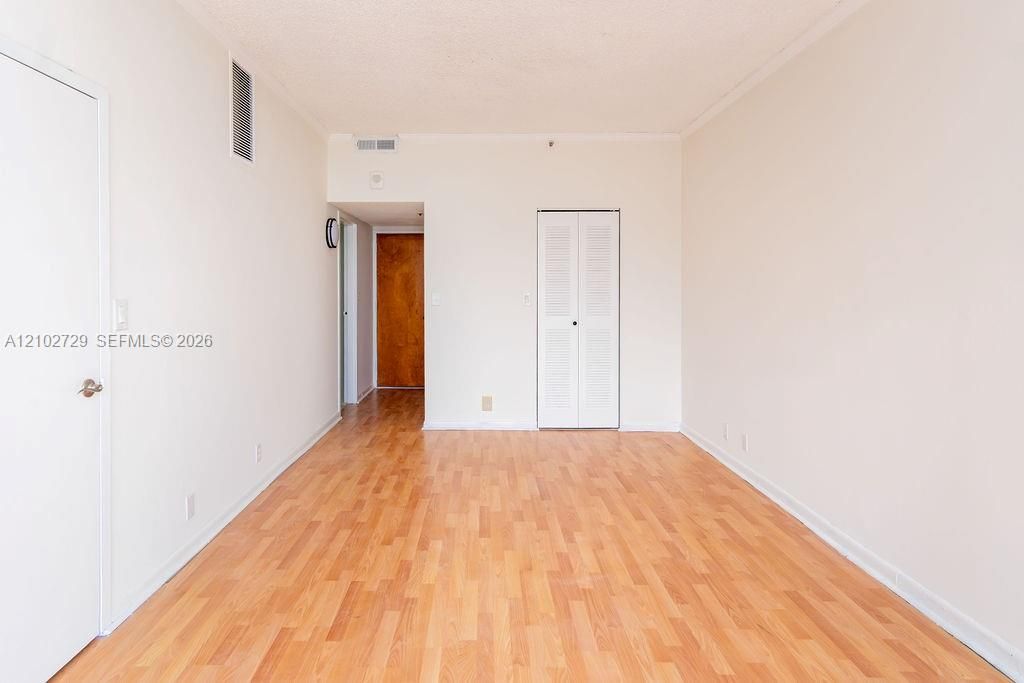 На продажу: $450,000 (2 спален, 2 ванн, 1030 Квадратных фут)