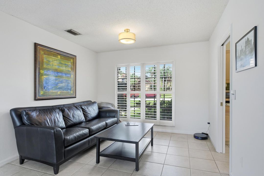005-023-4852 Sugar Pine Dr-1499x1000