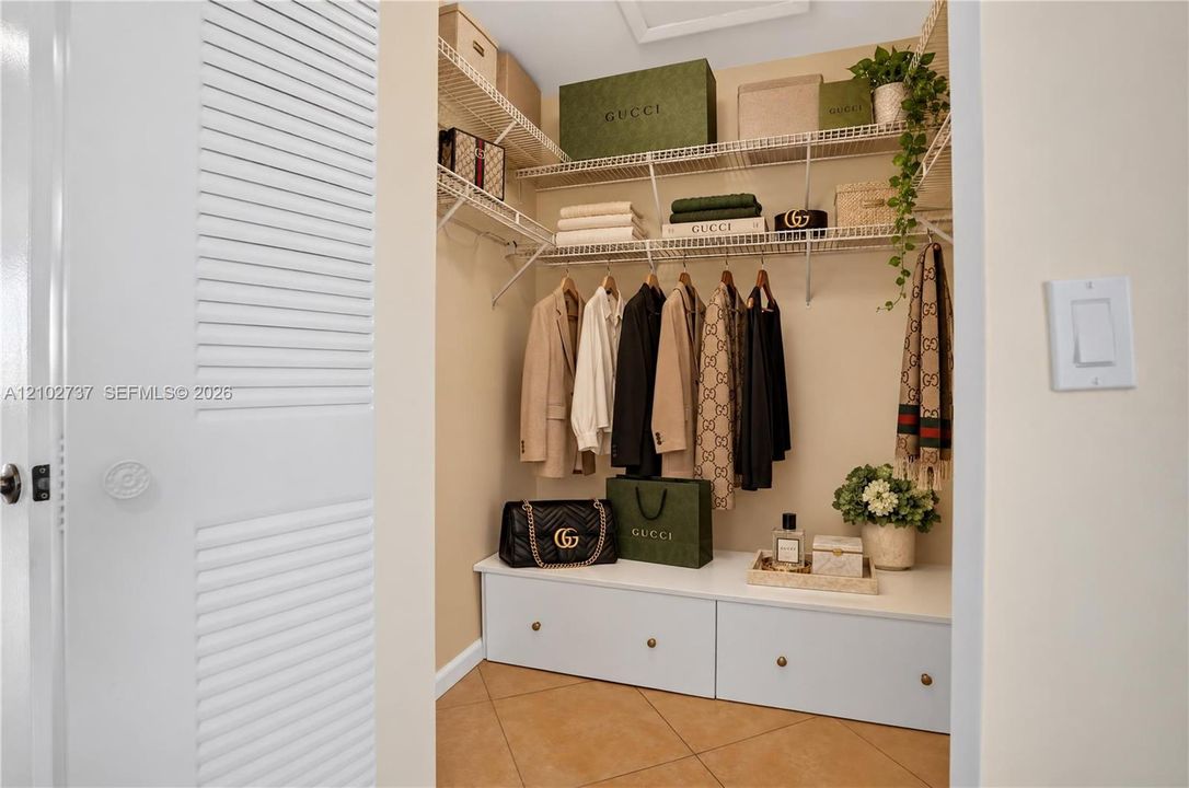 В аренду: $2,400 (2 спален, 2 ванн, 970 Квадратных фут)