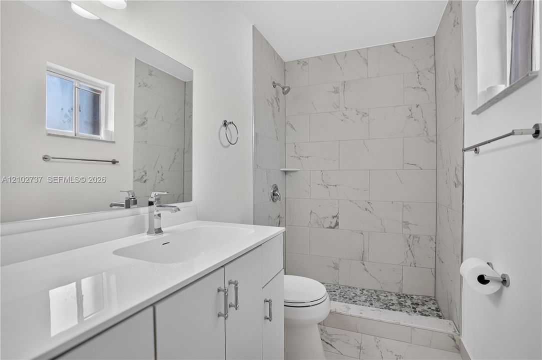 В аренду: $2,400 (2 спален, 2 ванн, 970 Квадратных фут)
