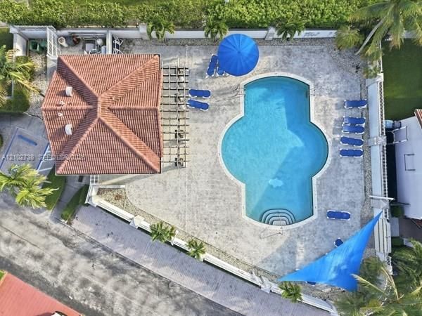 На продажу: $650,000 (4 спален, 2 ванн, 2307 Квадратных фут)