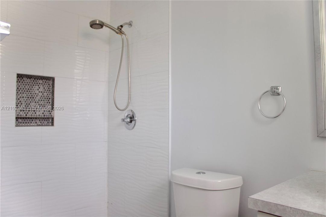 For Rent: $3,800 (3 beds, 2 baths, 1713 Square Feet)