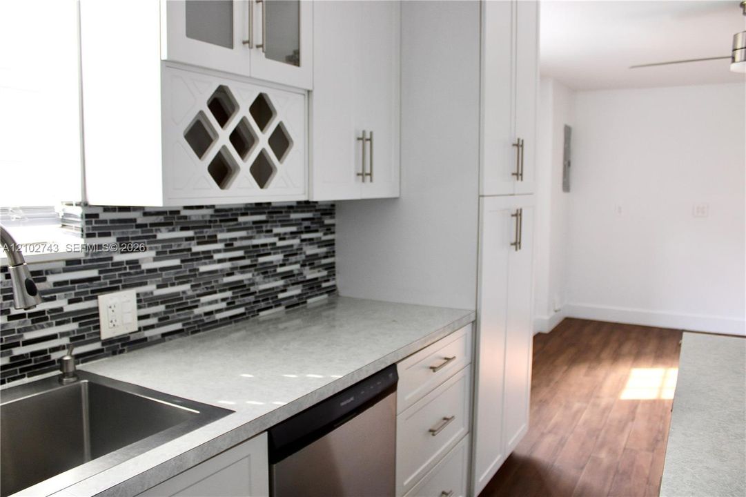 For Rent: $3,800 (3 beds, 2 baths, 1713 Square Feet)