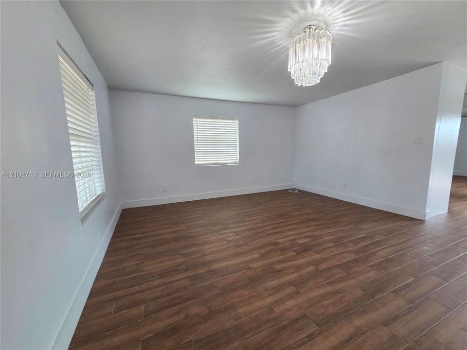 For Rent: $3,800 (3 beds, 2 baths, 1713 Square Feet)