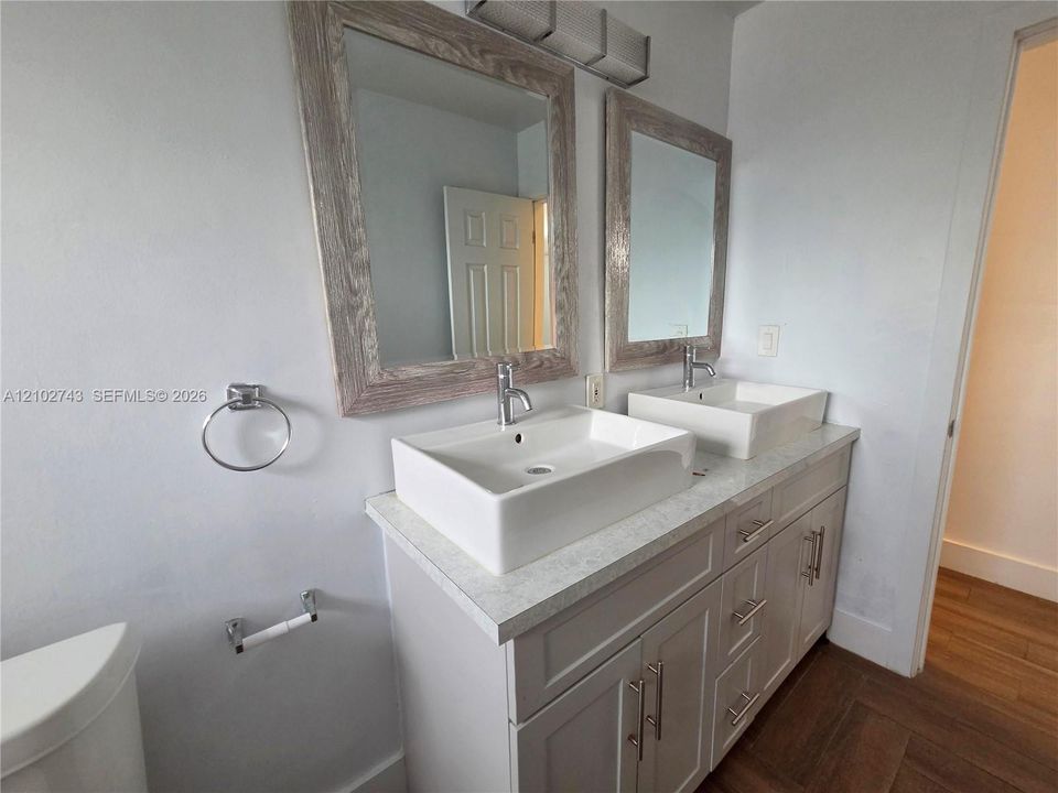 For Rent: $3,800 (3 beds, 2 baths, 1713 Square Feet)