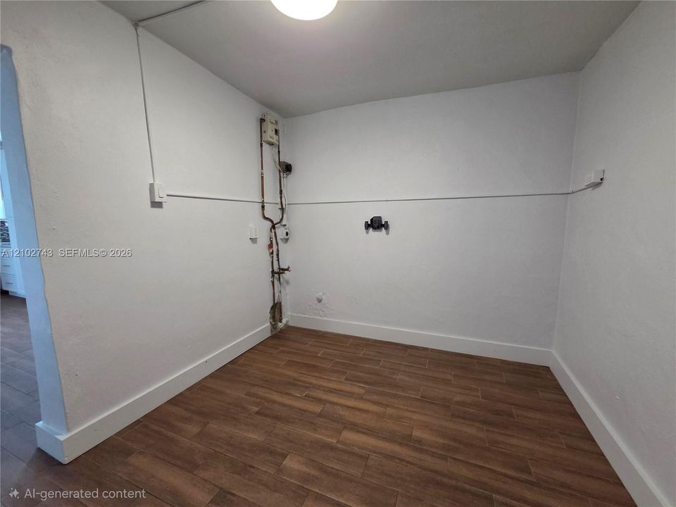 For Rent: $3,800 (3 beds, 2 baths, 1713 Square Feet)