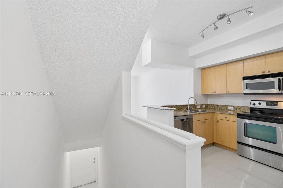 En Venta: $289,000 (1 camas, 1 baños, 859 Pies cuadrados)