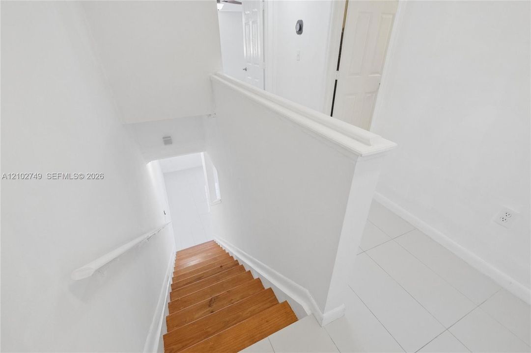 En Venta: $289,000 (1 camas, 1 baños, 859 Pies cuadrados)
