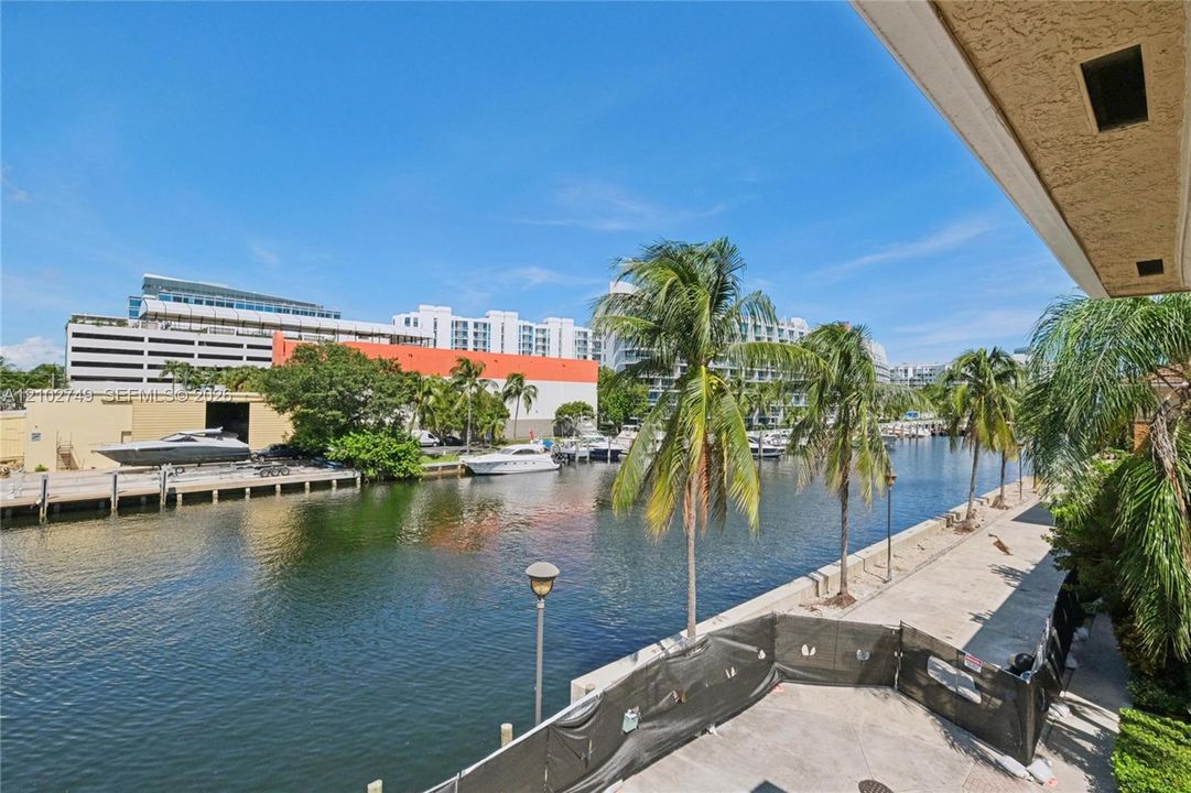 En Venta: $289,000 (1 camas, 1 baños, 859 Pies cuadrados)