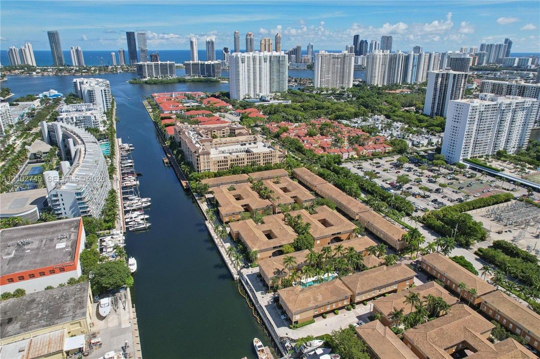 En Venta: $289,000 (1 camas, 1 baños, 859 Pies cuadrados)