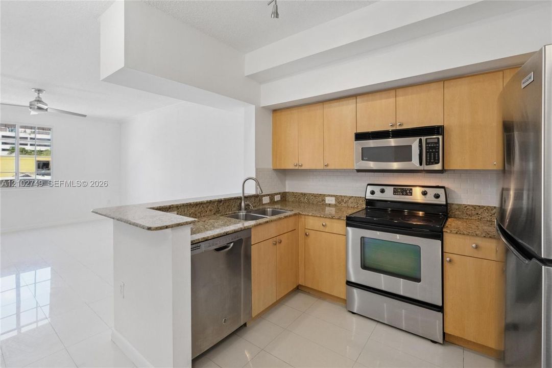 En Venta: $289,000 (1 camas, 1 baños, 859 Pies cuadrados)