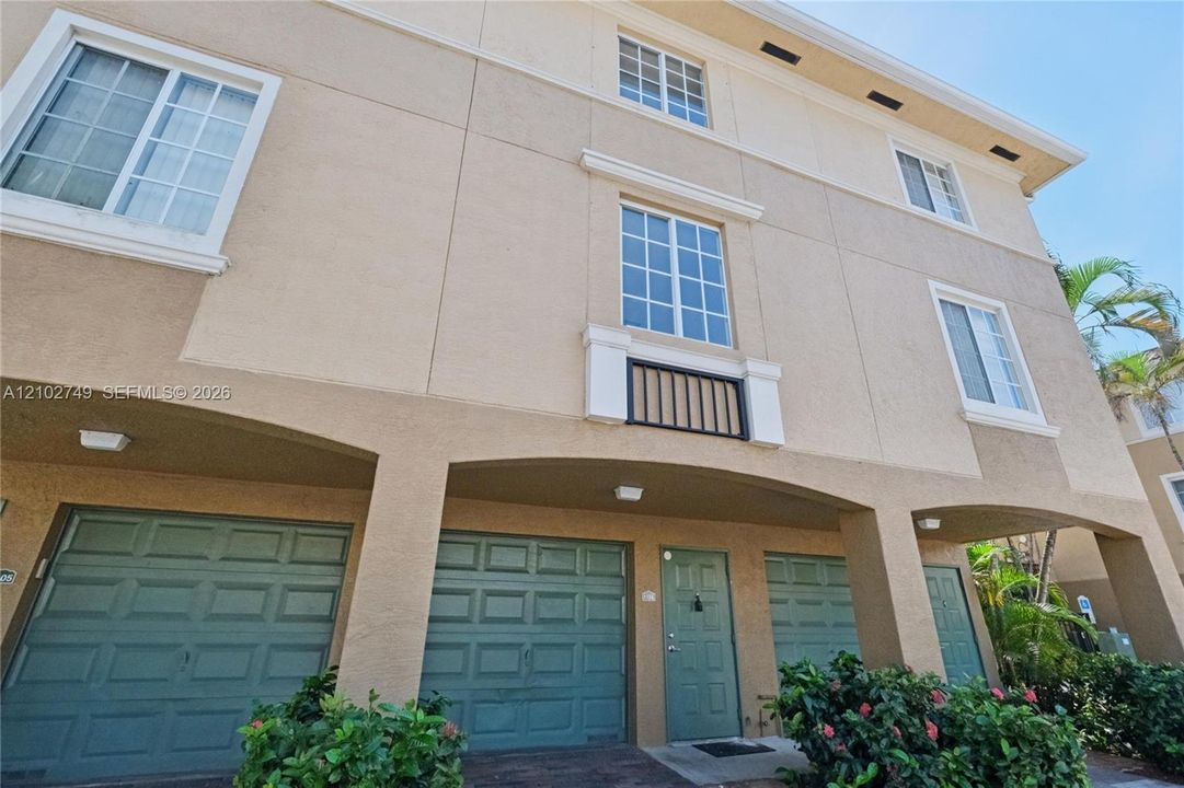 En Venta: $289,000 (1 camas, 1 baños, 859 Pies cuadrados)