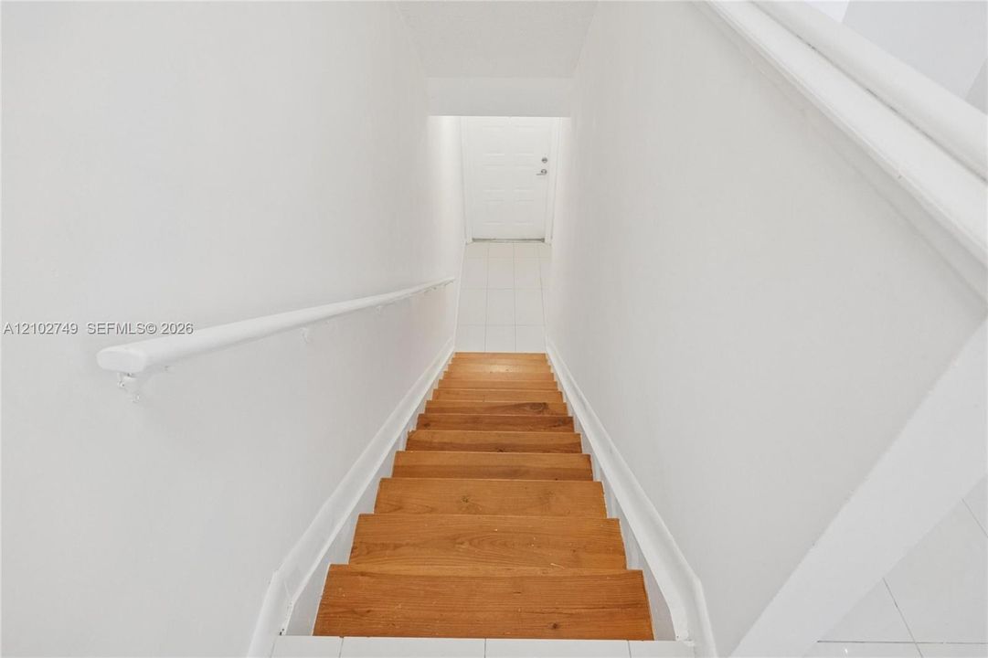 En Venta: $289,000 (1 camas, 1 baños, 859 Pies cuadrados)