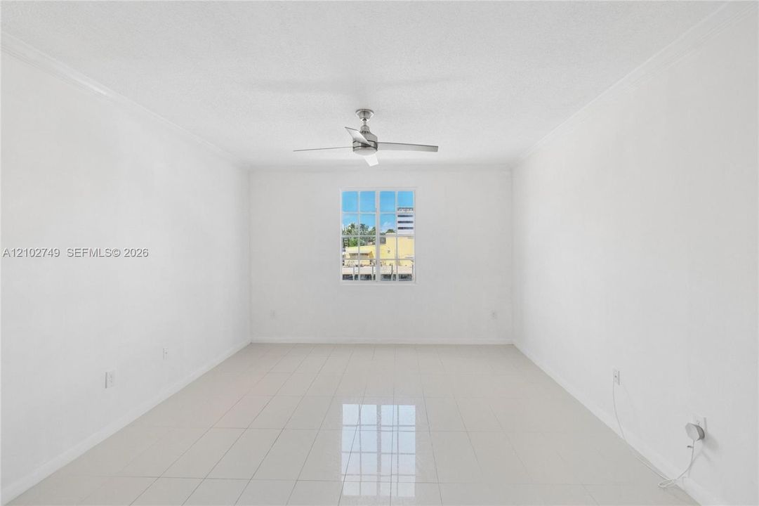 En Venta: $289,000 (1 camas, 1 baños, 859 Pies cuadrados)