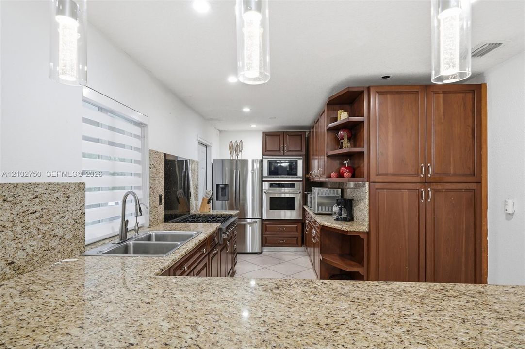 На продажу: $849,999 (4 спален, 2 ванн, 1476 Квадратных фут)