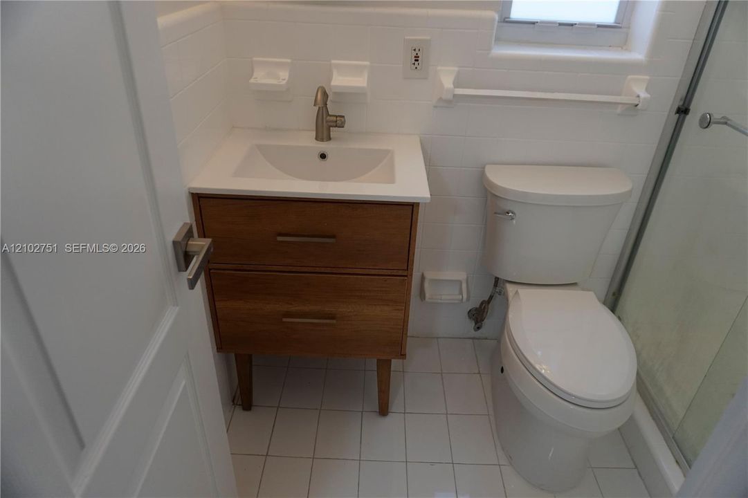 For Rent: $3,500 (3 beds, 2 baths, 1023 Square Feet)