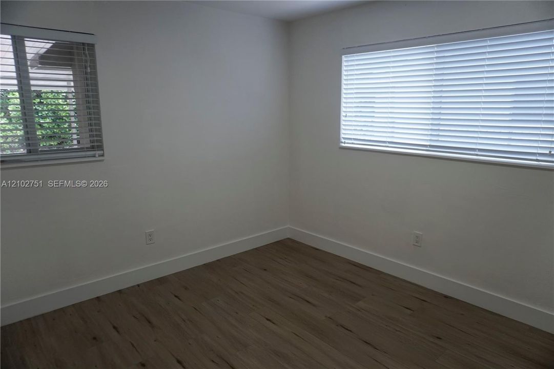 For Rent: $3,500 (3 beds, 2 baths, 1023 Square Feet)