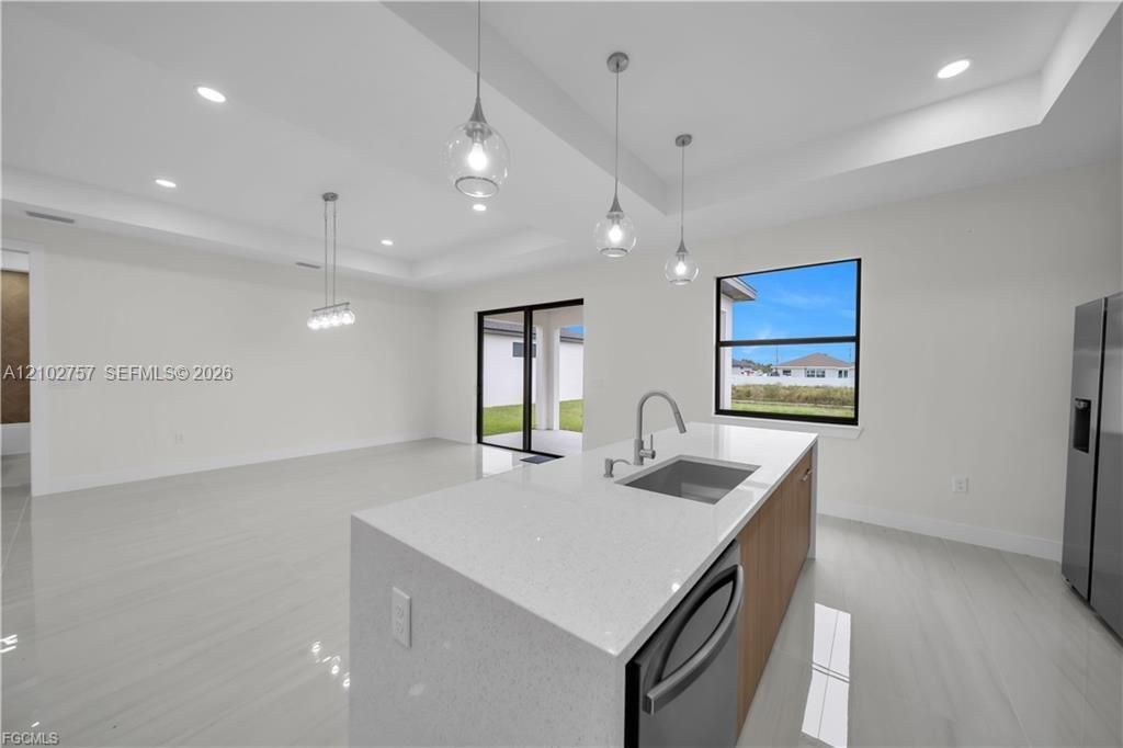 For Sale: $424,000 (4 beds, 4 baths, 2282 Square Feet)