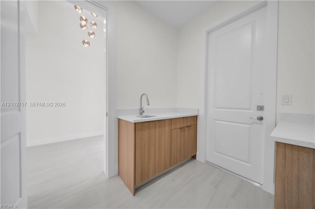 For Sale: $424,000 (4 beds, 4 baths, 2282 Square Feet)