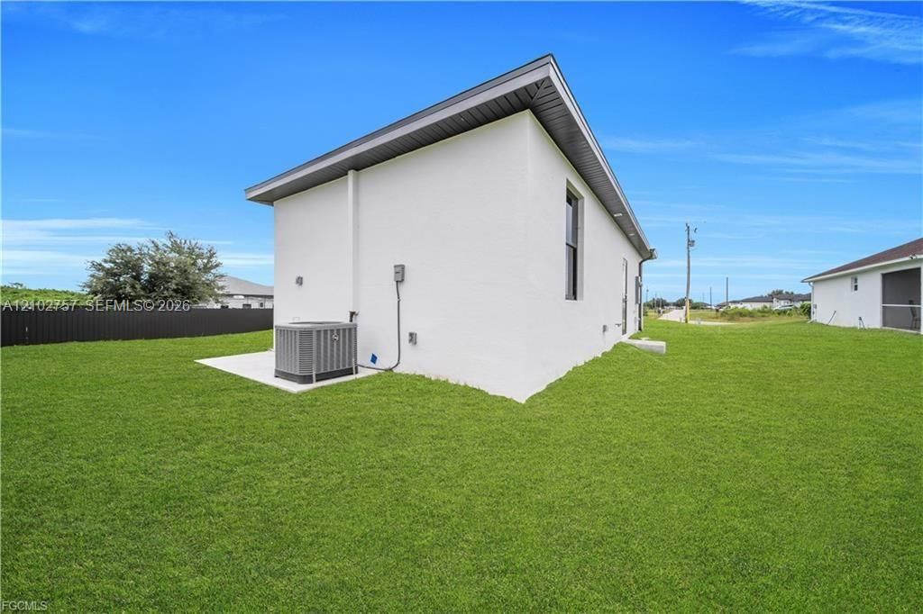 For Sale: $424,000 (4 beds, 4 baths, 2282 Square Feet)
