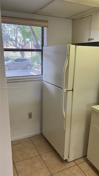 For Rent: $2,450 (2 beds, 2 baths, 1014 Square Feet)