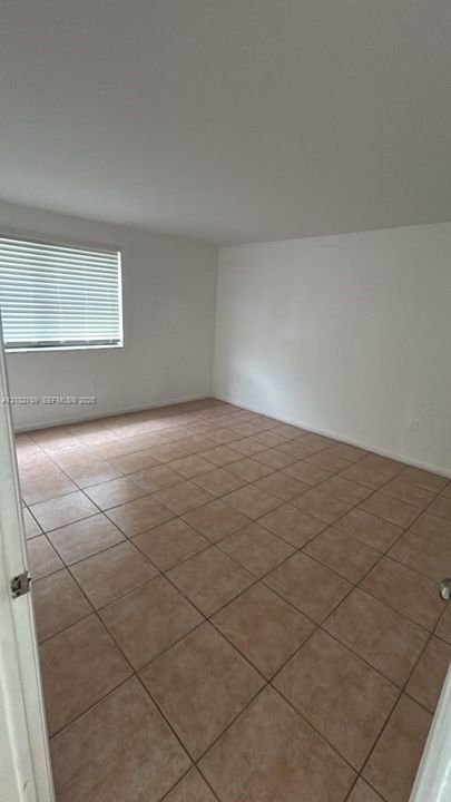For Rent: $2,450 (2 beds, 2 baths, 1014 Square Feet)