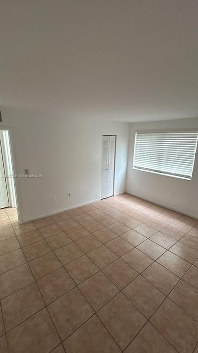 For Rent: $2,450 (2 beds, 2 baths, 1014 Square Feet)