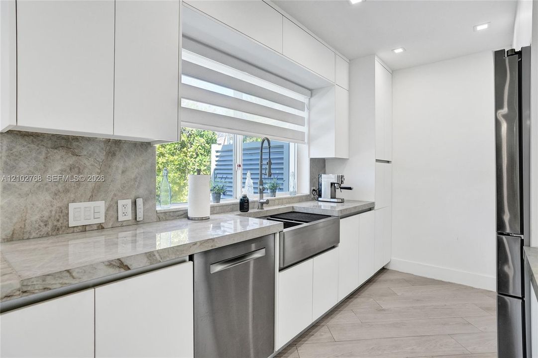 For Rent: $16,500 (4 beds, 3 baths, 1756 Square Feet)